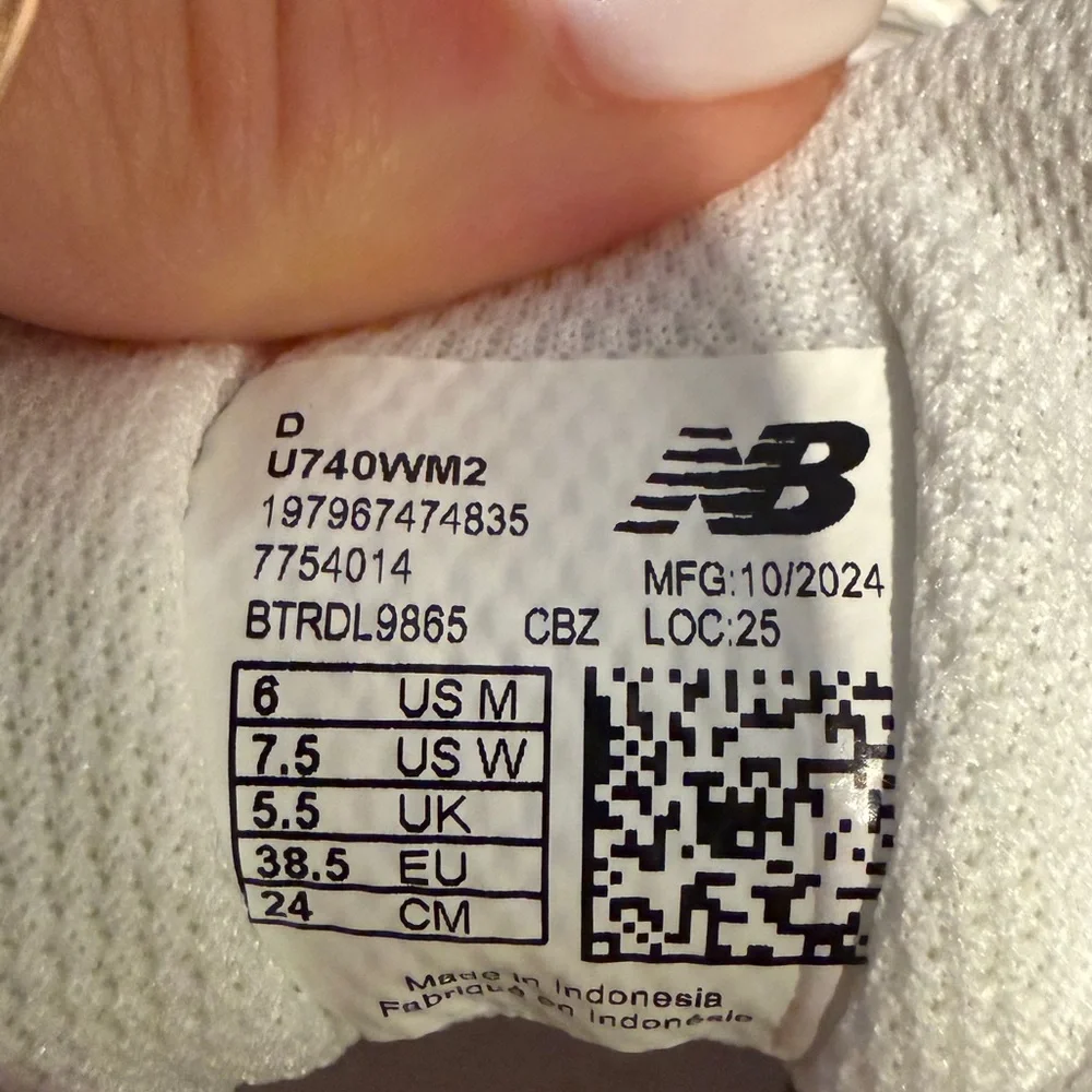 Women New Balance 740